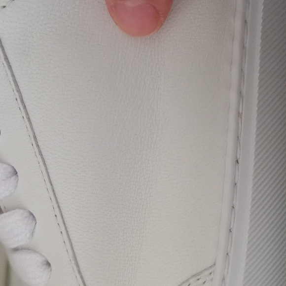 Brand new Burberry Logo Detail Leather Sneakers Item 80432101 - Picture 12 of 12